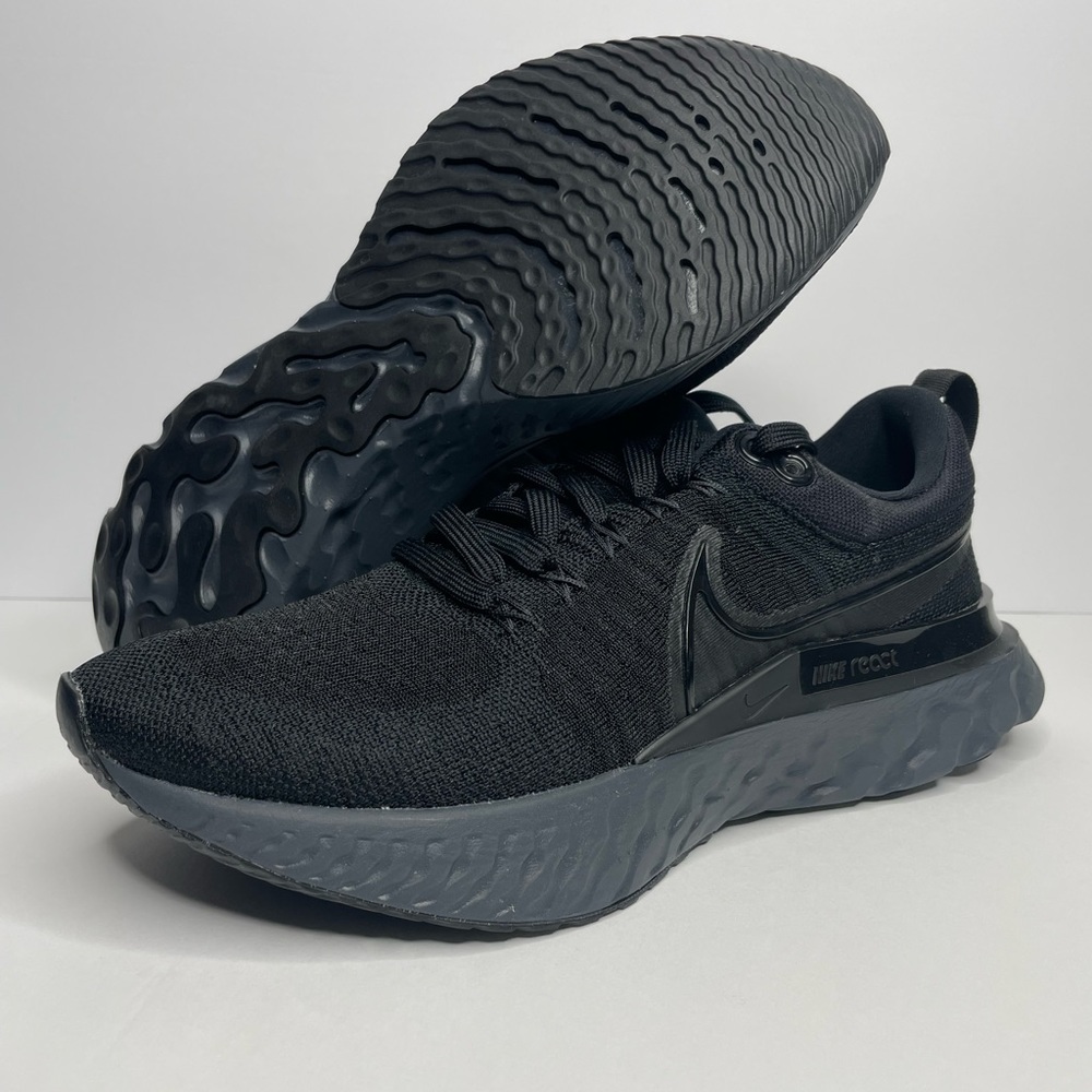 Nike React Infinity Run Flyknit 2 Triple Black - Picture 8 of 11
